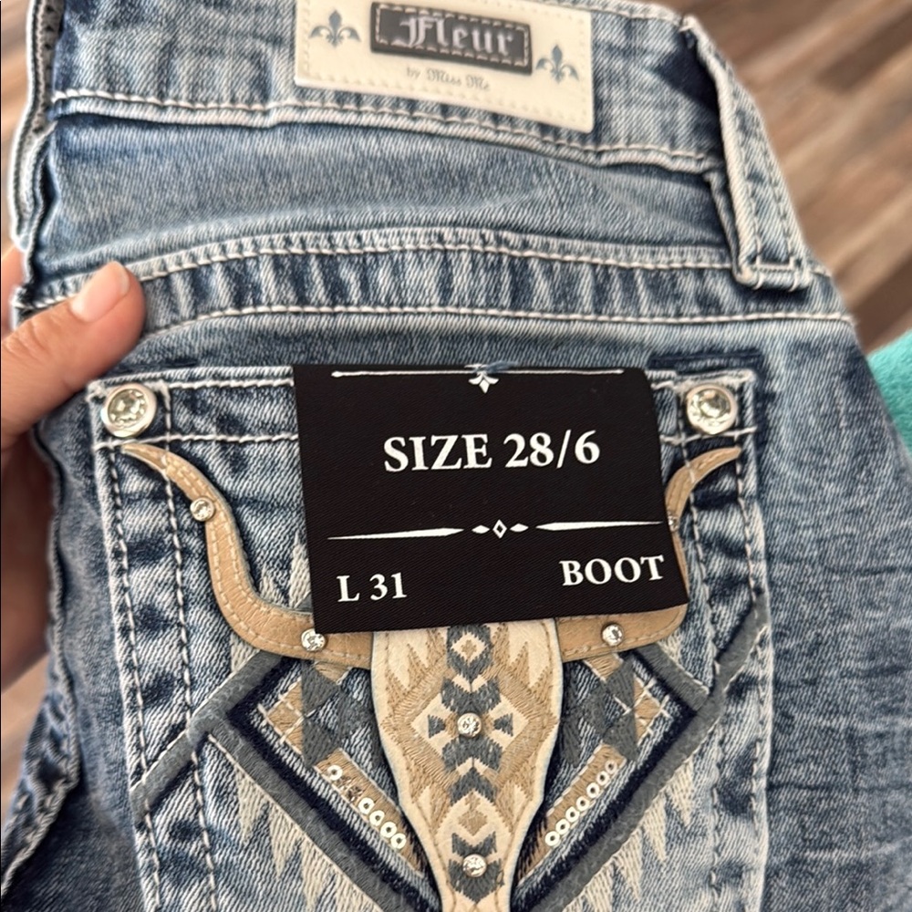 Boot cut Jean - Picture 11 of 12